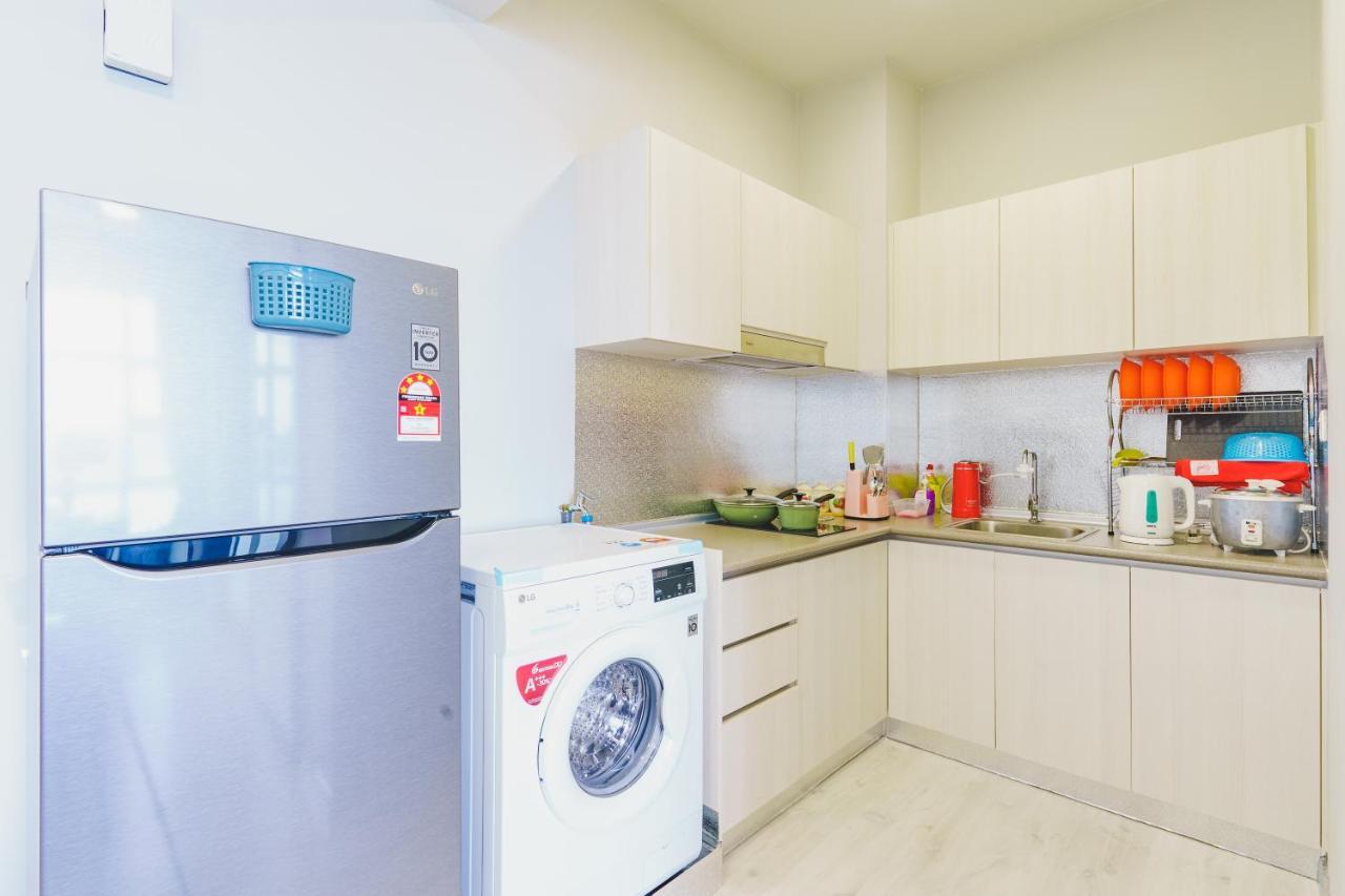 Full Seaview 2R1B Condo For 6Pax In Kota Kinabalu Exterior photo